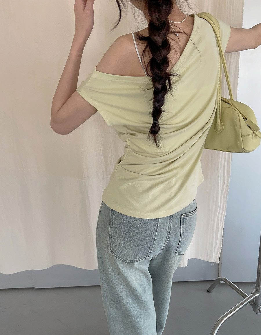 附皮帶斜肩皺褶彈性上衣*4色