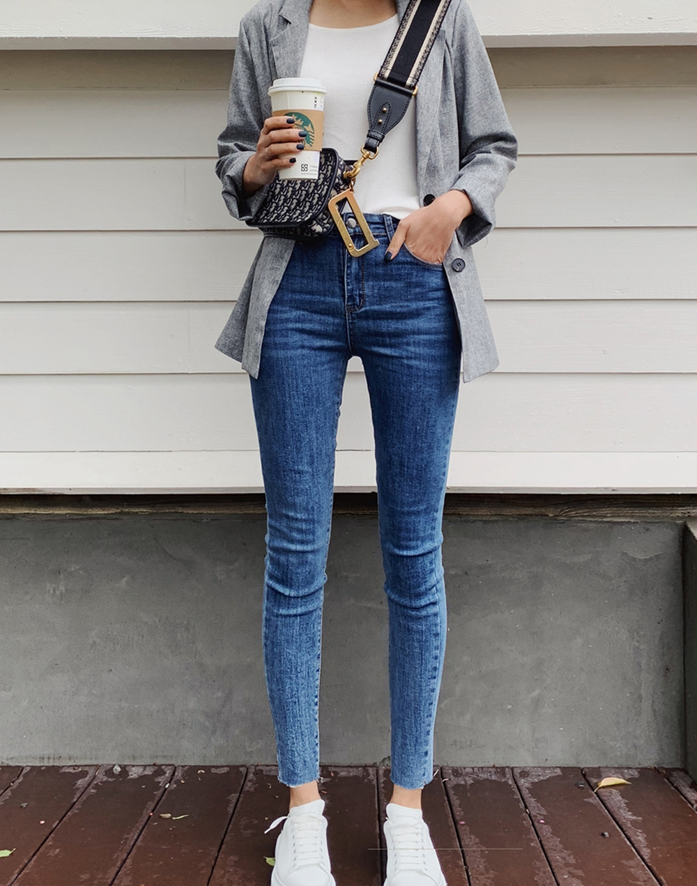 中蓝色弹性窄口牛仔裤*1色